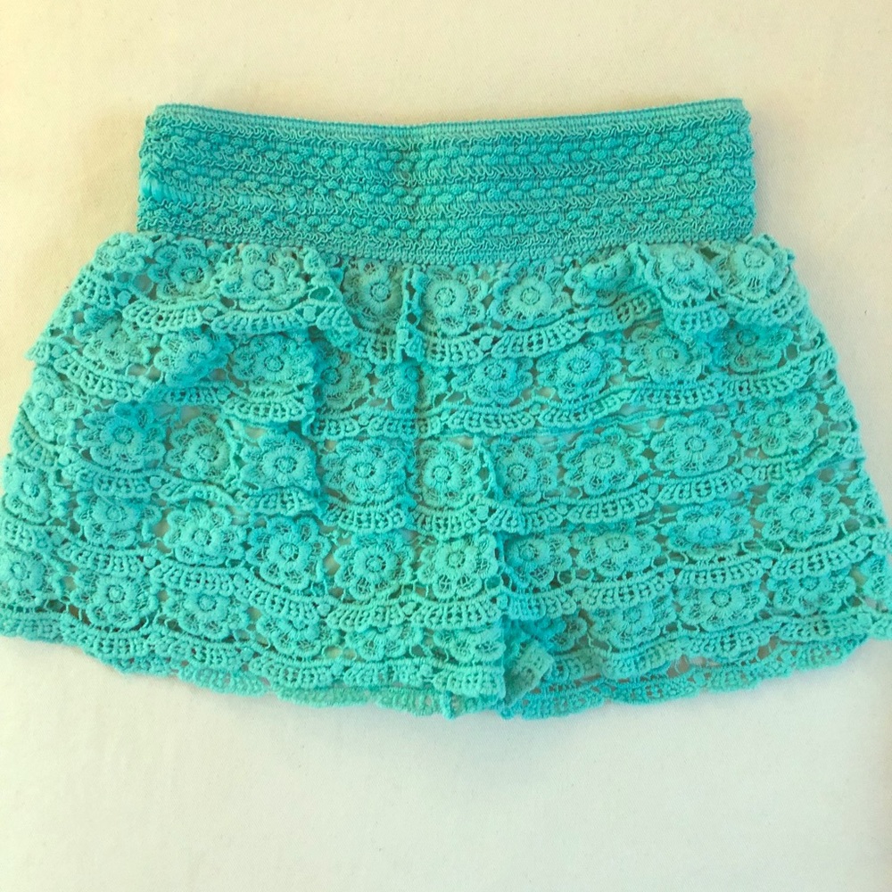 Mint green stretchy shorts